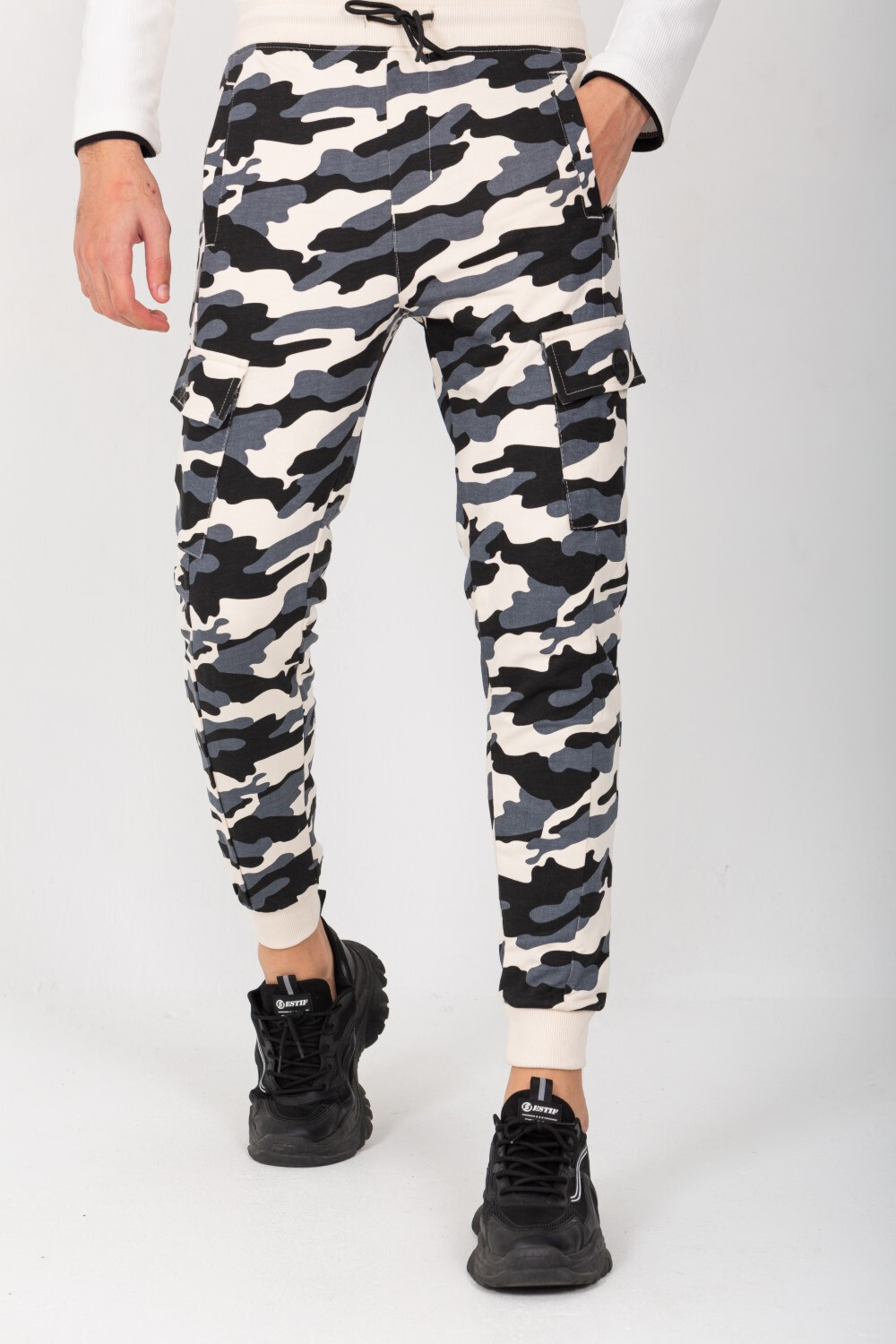 Army shops sweatpants